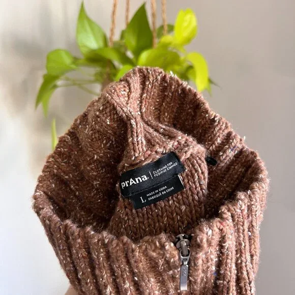 Prana, Size Large, 3 quarter zip - Picture 2 of 3